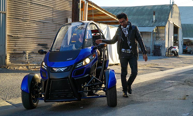 Двомісний триколісний електромобіль Arcimoto FUV надійшов у продаж Двомісний триколісний електромобіль Arcimoto FUV надійшов у продаж