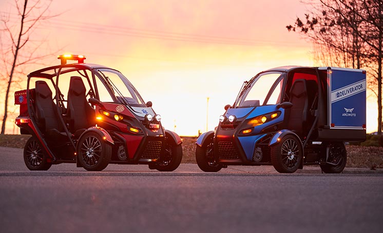Двомісний триколісний електромобіль Arcimoto FUV надійшов у продаж Двомісний триколісний електромобіль Arcimoto FUV надійшов у продаж